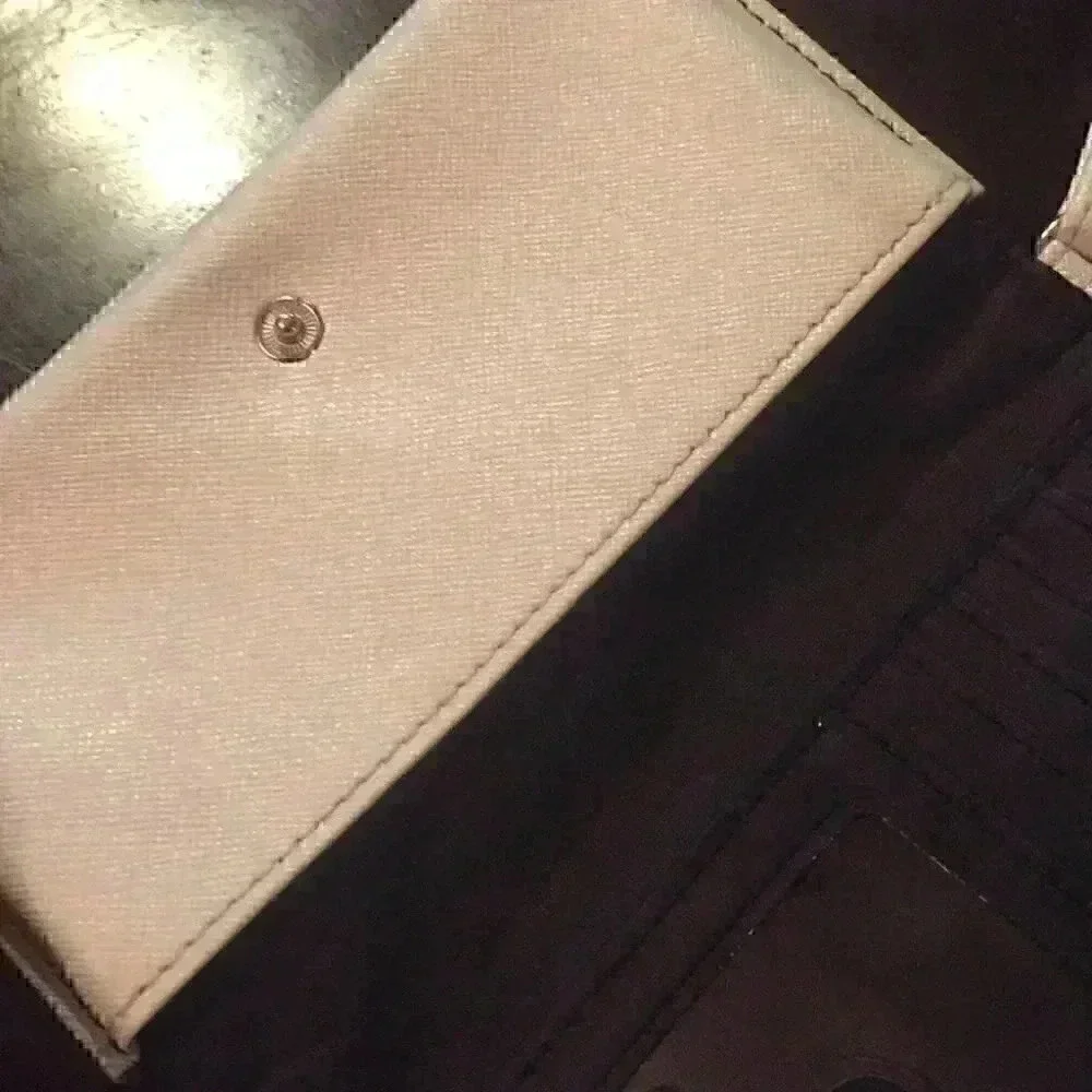 White wristlet